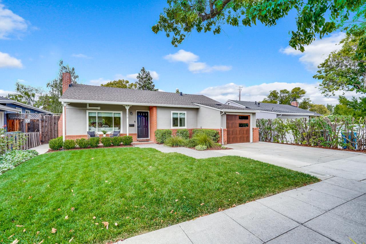 Detail Gallery Image 9 of 79 For 1010 Roosevelt Ave, Redwood City,  CA 94061 - 3 Beds | 2 Baths