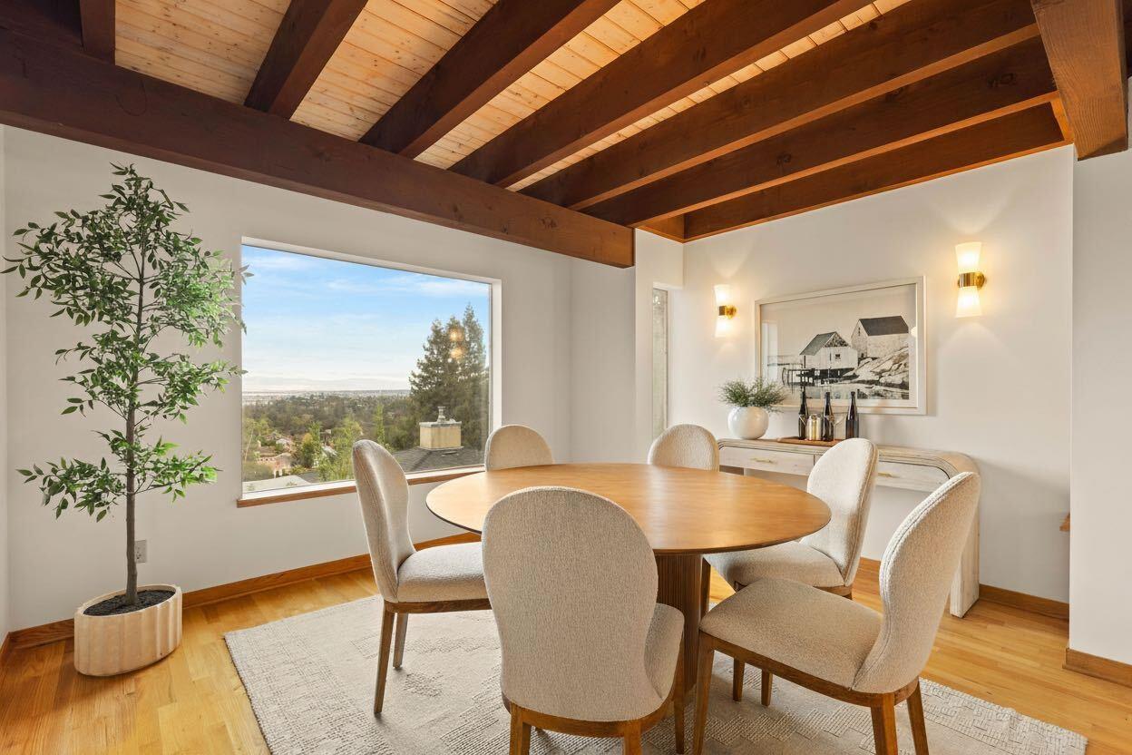 Detail Gallery Image 10 of 38 For 28 Kirkwood Way, San Carlos,  CA 94070 - 4 Beds | 3 Baths