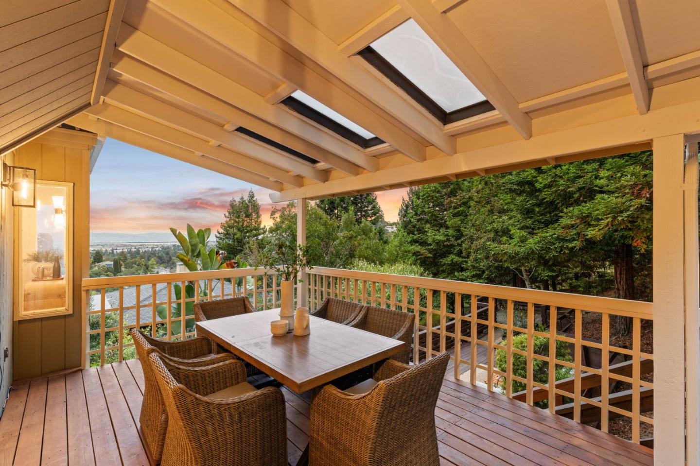 Detail Gallery Image 14 of 38 For 28 Kirkwood Way, San Carlos,  CA 94070 - 4 Beds | 3 Baths