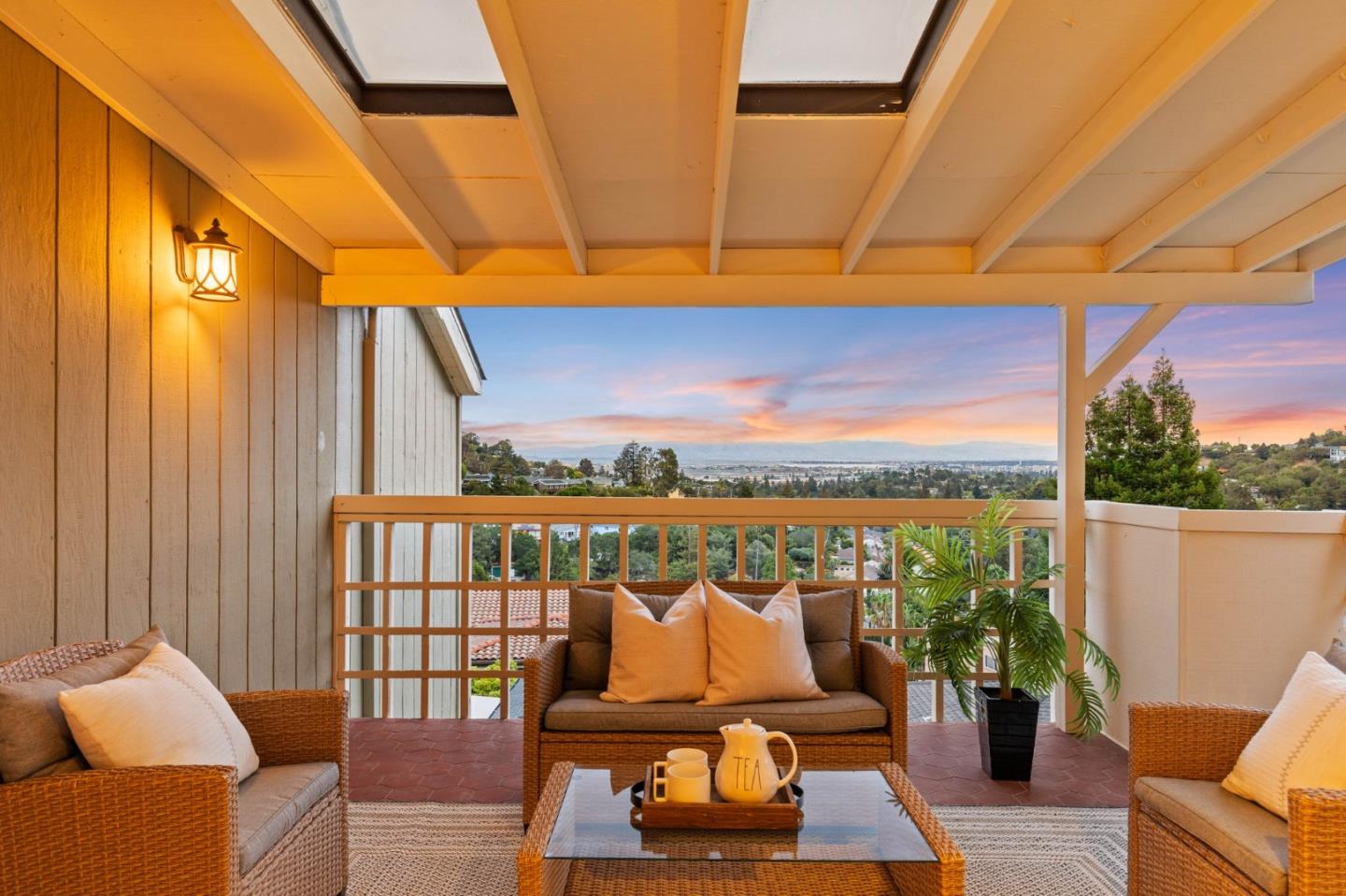 Detail Gallery Image 18 of 38 For 28 Kirkwood Way, San Carlos,  CA 94070 - 4 Beds | 3 Baths