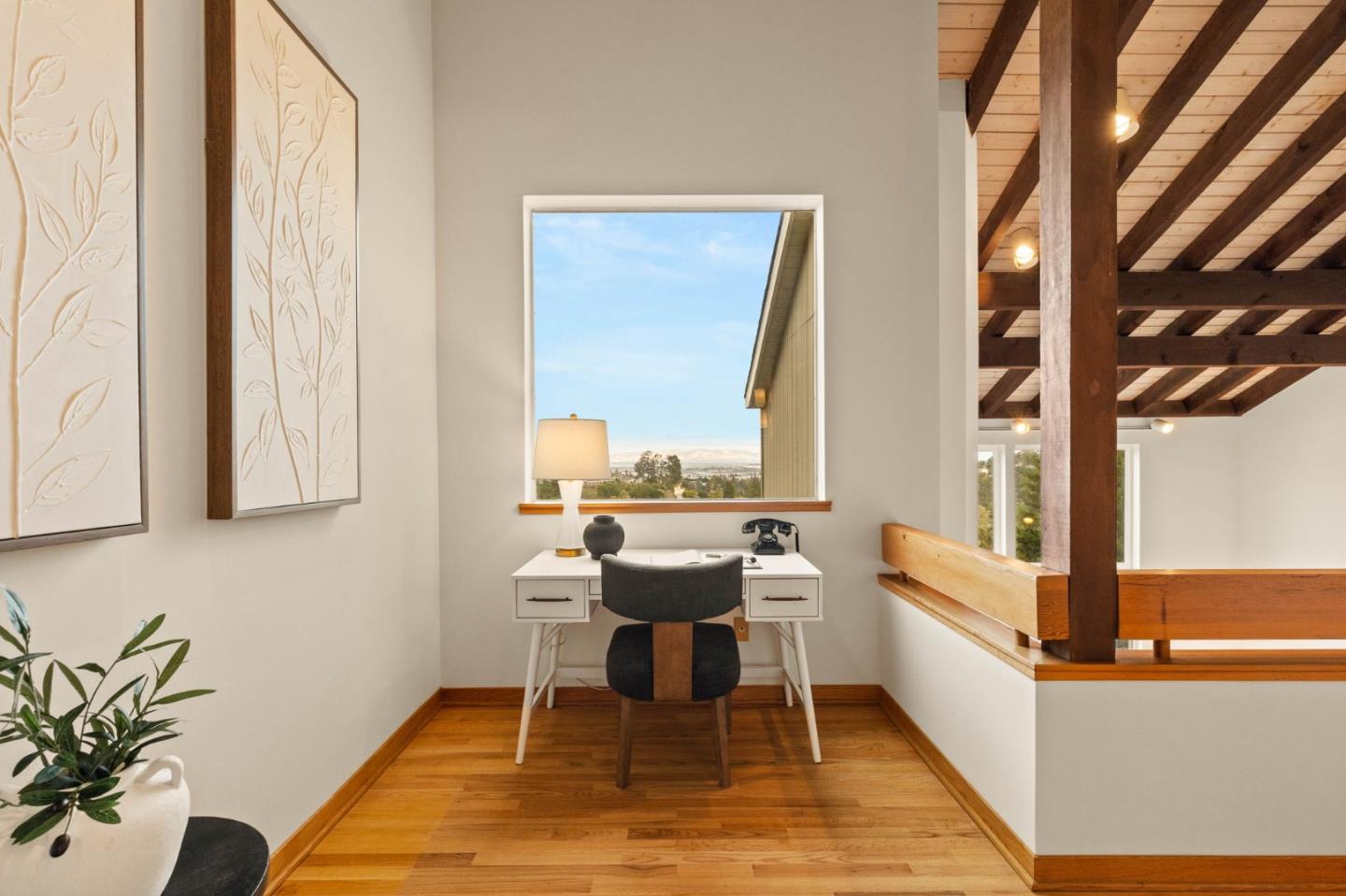 Detail Gallery Image 25 of 38 For 28 Kirkwood Way, San Carlos,  CA 94070 - 4 Beds | 3 Baths