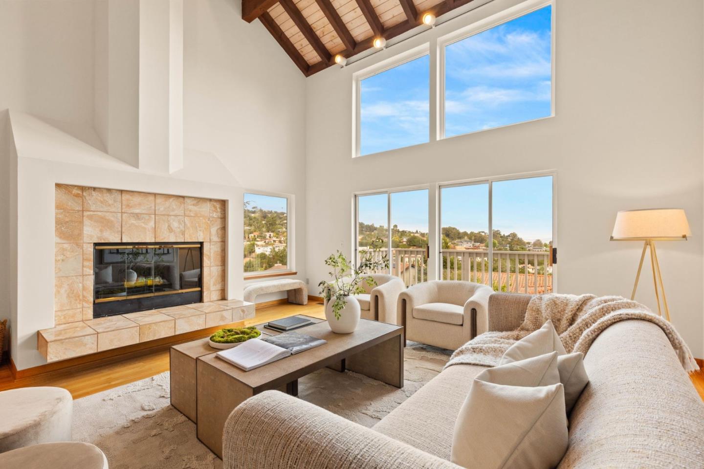 Detail Gallery Image 4 of 38 For 28 Kirkwood Way, San Carlos,  CA 94070 - 4 Beds | 3 Baths