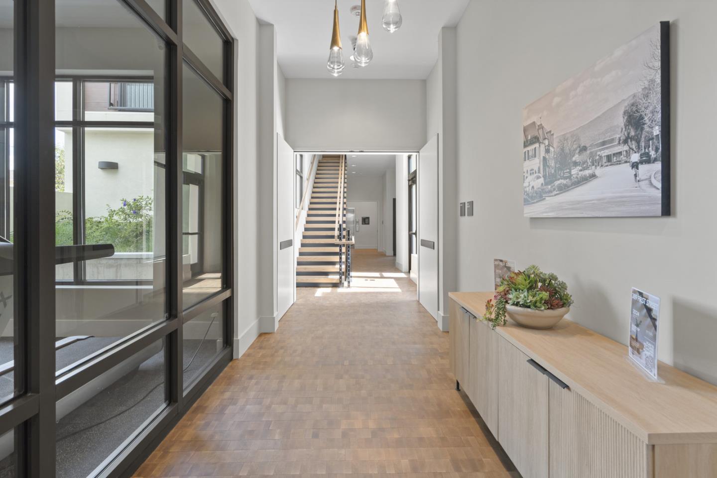 Detail Gallery Image 3 of 17 For 389 1st St #14,  Los Altos,  CA 94022 - 2 Beds | 2/1 Baths