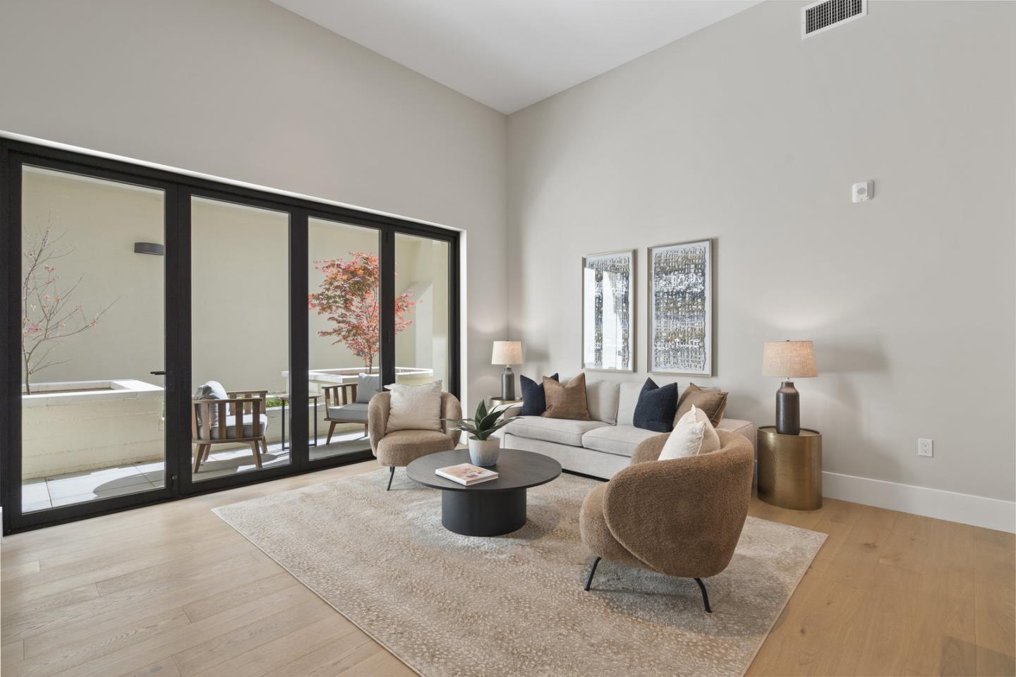 Detail Gallery Image 4 of 17 For 389 1st St #14,  Los Altos,  CA 94022 - 2 Beds | 2/1 Baths