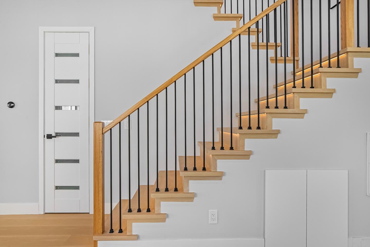 Detail Gallery Image 13 of 65 For 18630 Crabtree Ave, Cupertino,  CA 95014 - 6 Beds | 5/1 Baths