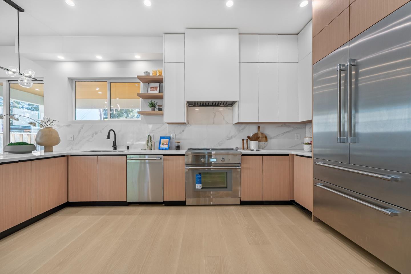 Detail Gallery Image 16 of 65 For 18630 Crabtree Ave, Cupertino,  CA 95014 - 6 Beds | 5/1 Baths