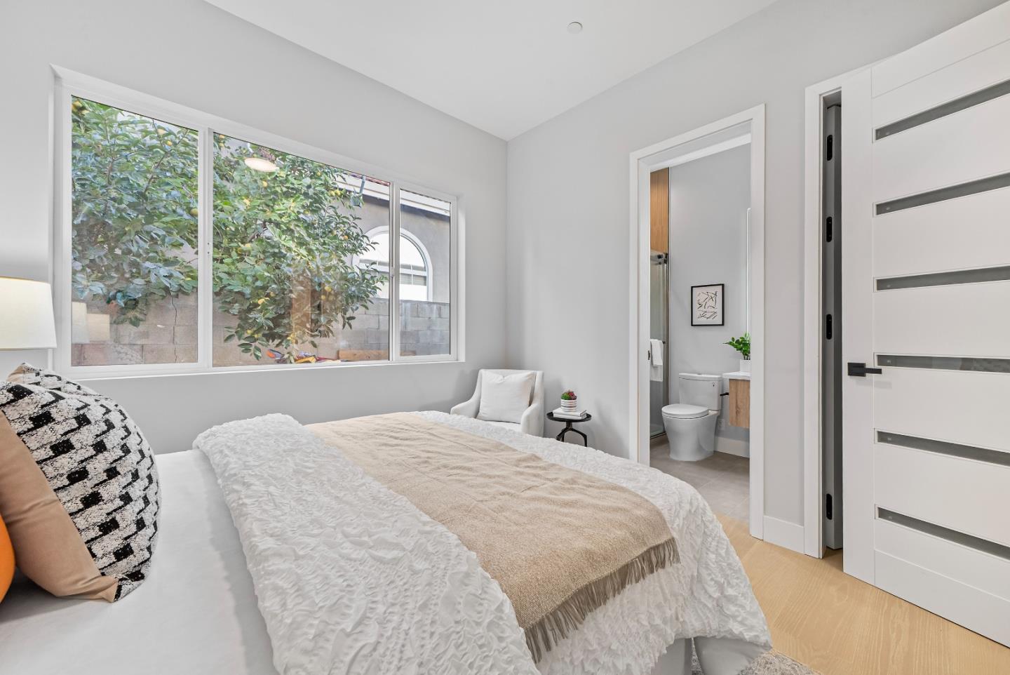 Detail Gallery Image 19 of 65 For 18630 Crabtree Ave, Cupertino,  CA 95014 - 6 Beds | 5/1 Baths