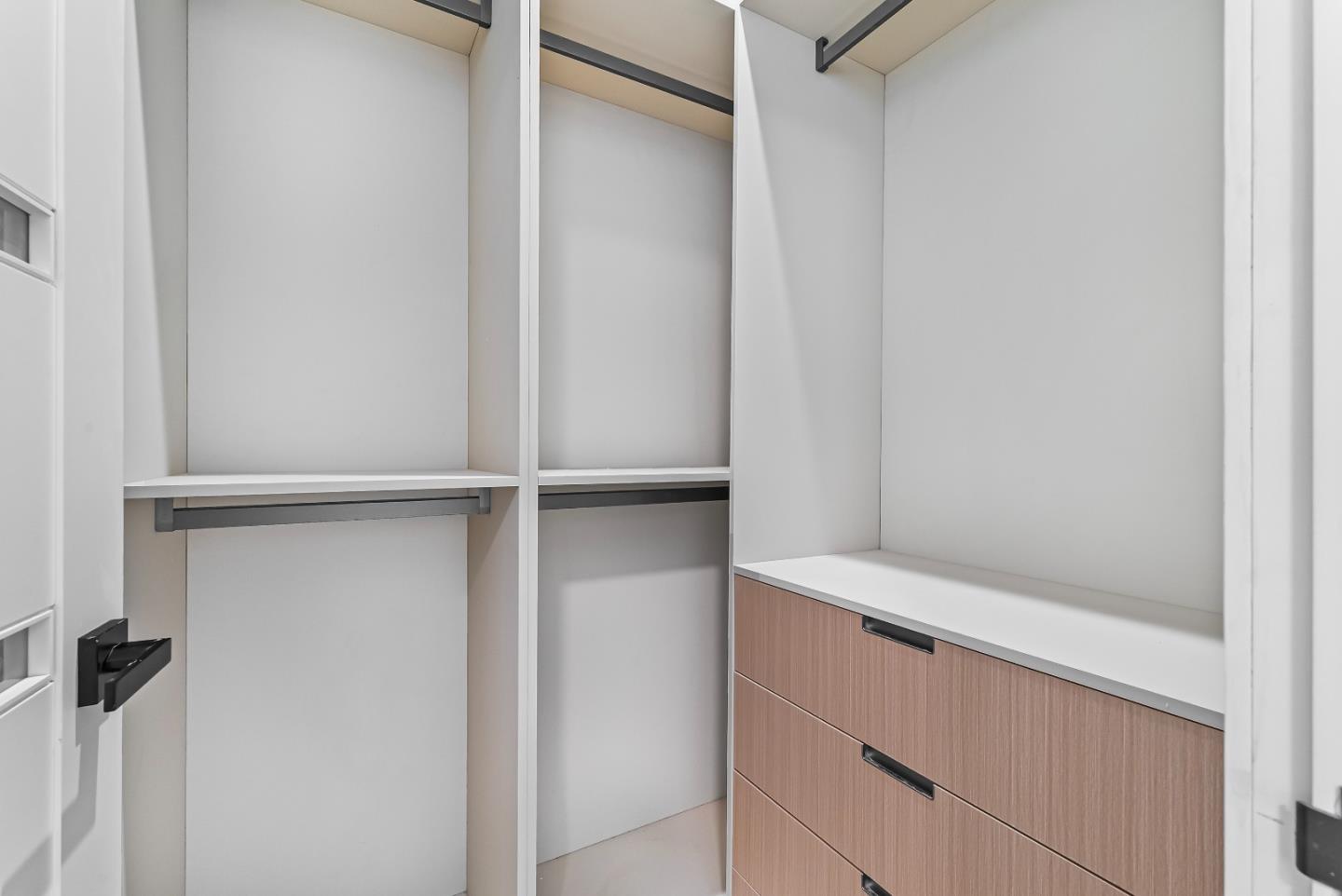 Detail Gallery Image 21 of 65 For 18630 Crabtree Ave, Cupertino,  CA 95014 - 6 Beds | 5/1 Baths