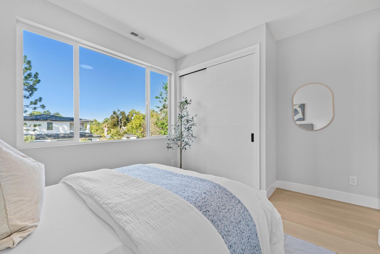 Detail Gallery Image 33 of 65 For 18630 Crabtree Ave, Cupertino,  CA 95014 - 6 Beds | 5/1 Baths