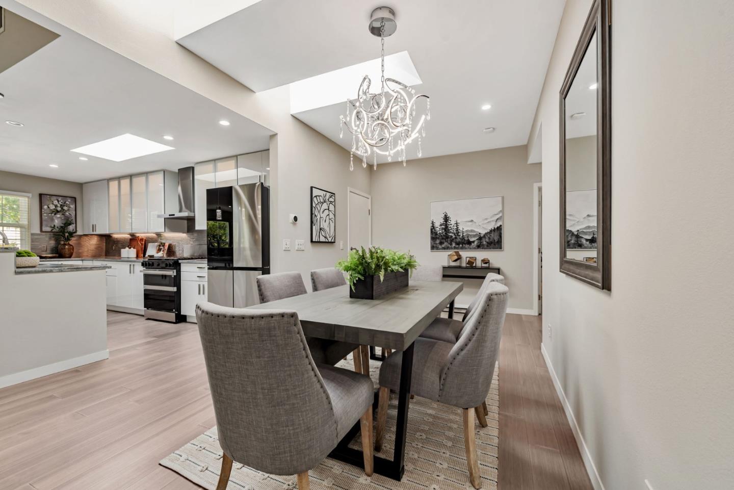 Detail Gallery Image 12 of 36 For 1626 S Wolfe Rd, Sunnyvale,  CA 94087 - 4 Beds | 3 Baths