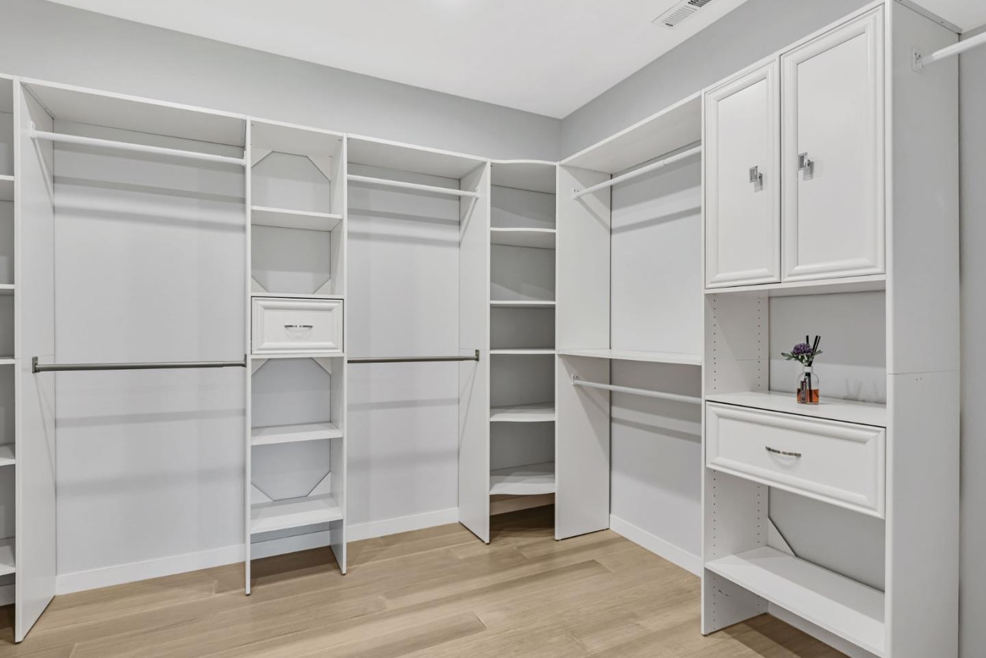 Detail Gallery Image 16 of 36 For 1626 S Wolfe Rd, Sunnyvale,  CA 94087 - 4 Beds | 3 Baths