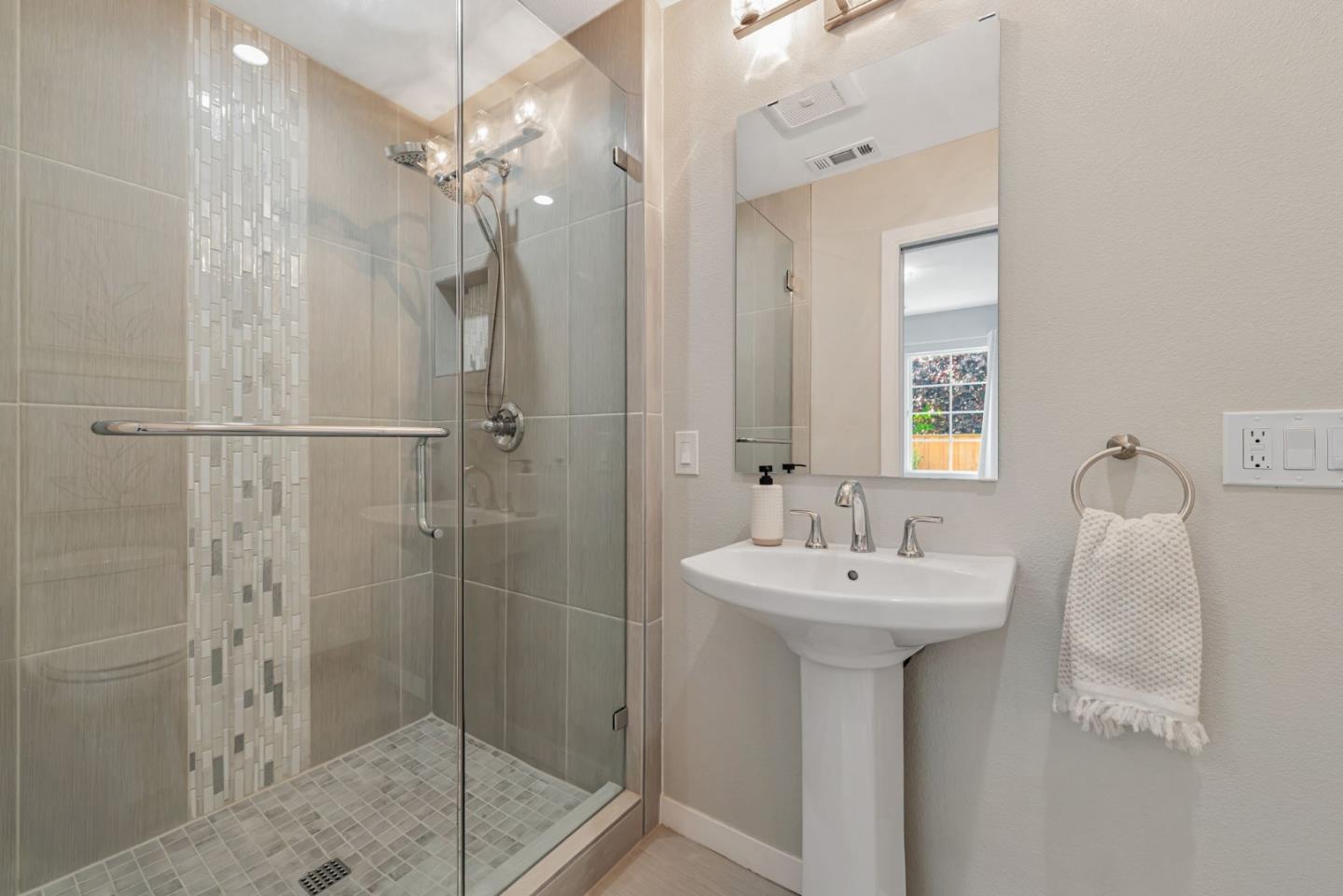 Detail Gallery Image 23 of 36 For 1626 S Wolfe Rd, Sunnyvale,  CA 94087 - 4 Beds | 3 Baths