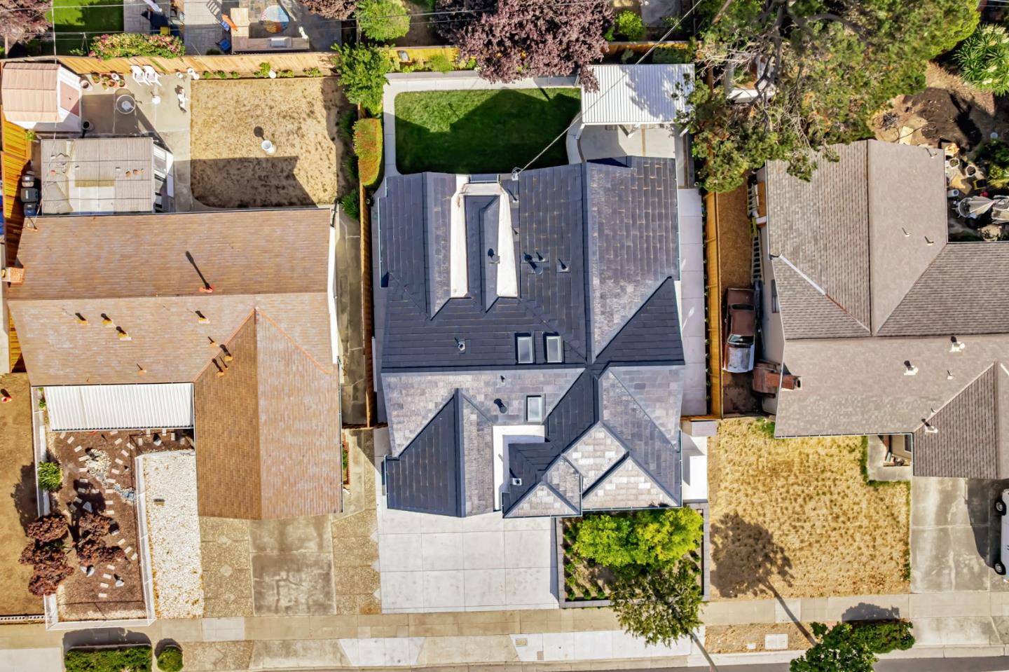 Detail Gallery Image 3 of 36 For 1626 S Wolfe Rd, Sunnyvale,  CA 94087 - 4 Beds | 3 Baths