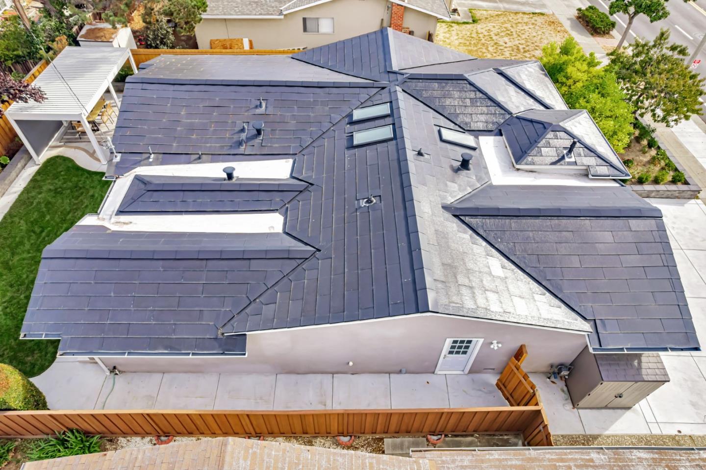 Detail Gallery Image 34 of 36 For 1626 S Wolfe Rd, Sunnyvale,  CA 94087 - 4 Beds | 3 Baths