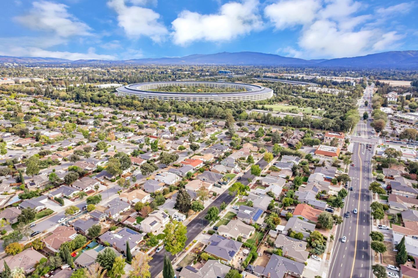Detail Gallery Image 35 of 36 For 1626 S Wolfe Rd, Sunnyvale,  CA 94087 - 4 Beds | 3 Baths