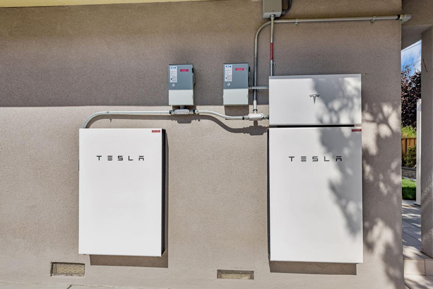 Detail Gallery Image 4 of 36 For 1626 S Wolfe Rd, Sunnyvale,  CA 94087 - 4 Beds | 3 Baths