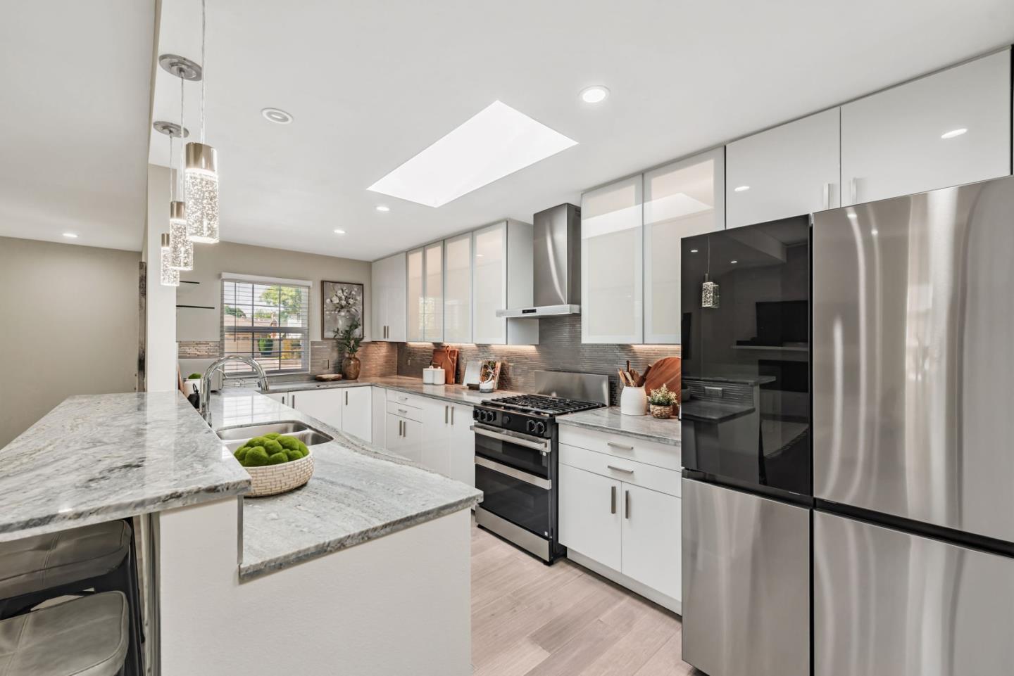 Detail Gallery Image 9 of 36 For 1626 S Wolfe Rd, Sunnyvale,  CA 94087 - 4 Beds | 3 Baths