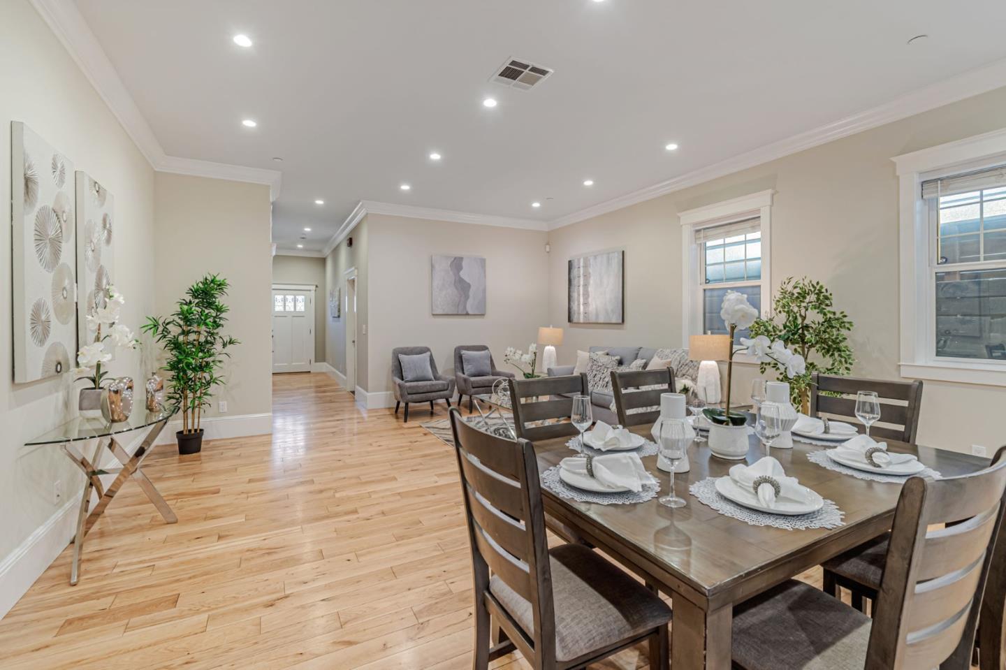 Detail Gallery Image 16 of 40 For 1633 15th St, Oakland,  CA 94607 - 3 Beds | 2/1 Baths