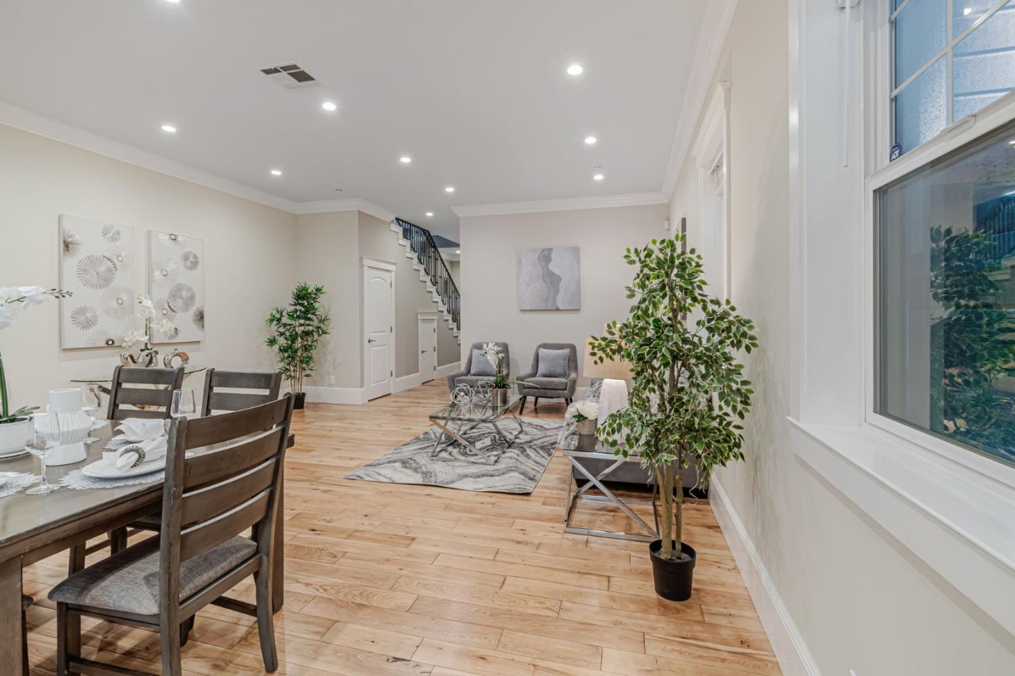 Detail Gallery Image 17 of 40 For 1633 15th St, Oakland,  CA 94607 - 3 Beds | 2/1 Baths