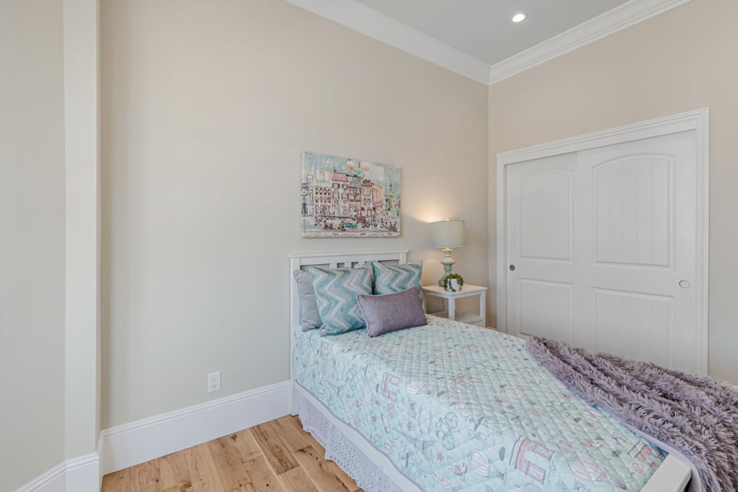 Detail Gallery Image 25 of 40 For 1633 15th St, Oakland,  CA 94607 - 3 Beds | 2/1 Baths