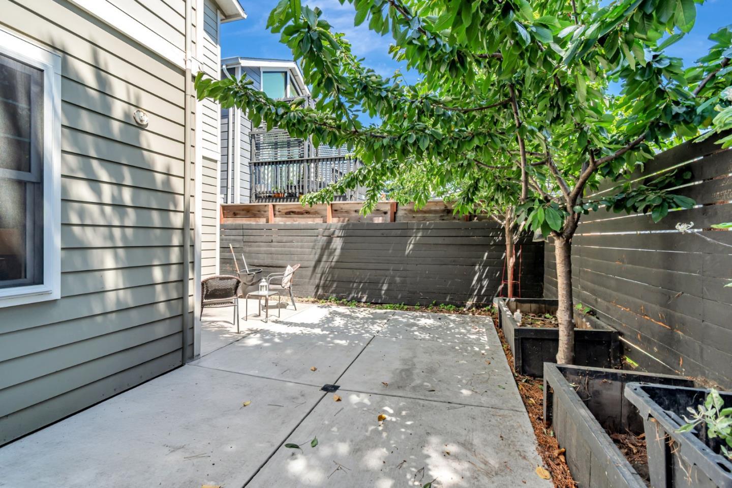 Detail Gallery Image 39 of 40 For 1633 15th St, Oakland,  CA 94607 - 3 Beds | 2/1 Baths