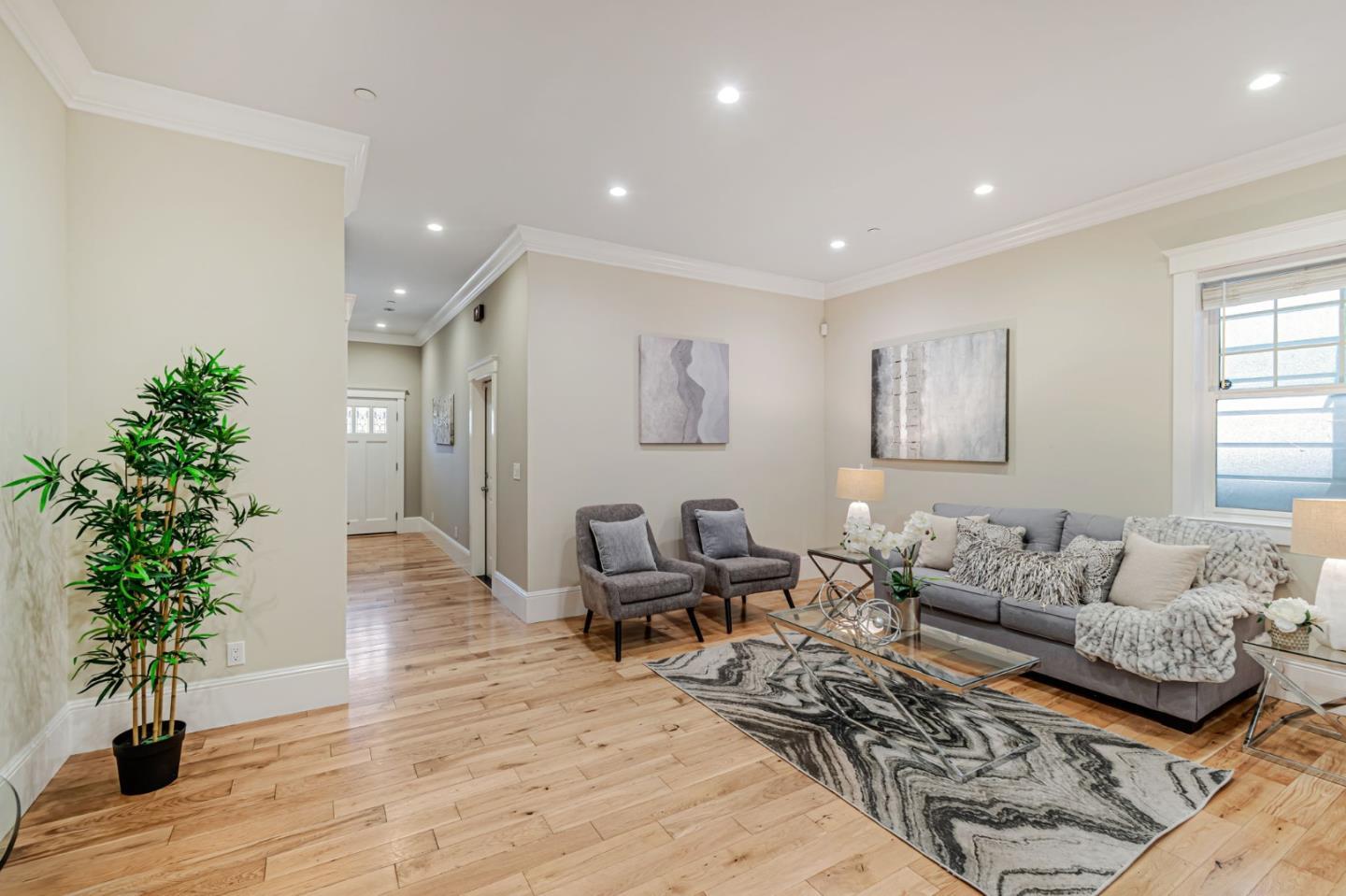 Detail Gallery Image 7 of 40 For 1633 15th St, Oakland,  CA 94607 - 3 Beds | 2/1 Baths