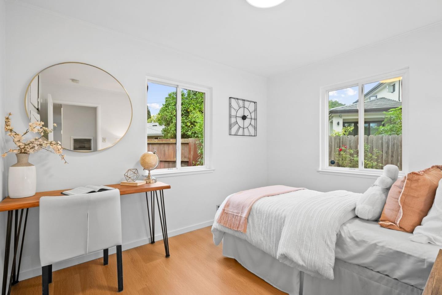 Detail Gallery Image 16 of 30 For 3136 Genevieve Ct, Palo Alto,  CA 94303 - 3 Beds | 2 Baths