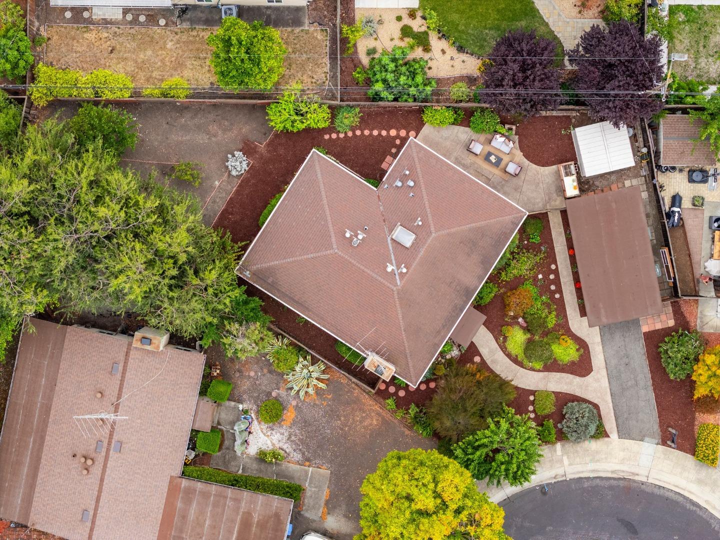 Detail Gallery Image 26 of 30 For 3136 Genevieve Ct, Palo Alto,  CA 94303 - 3 Beds | 2 Baths