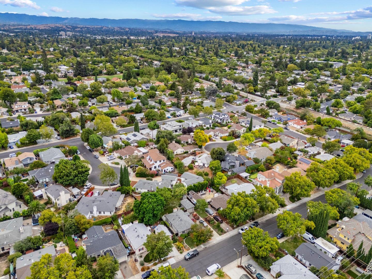 Detail Gallery Image 29 of 30 For 3136 Genevieve Ct, Palo Alto,  CA 94303 - 3 Beds | 2 Baths
