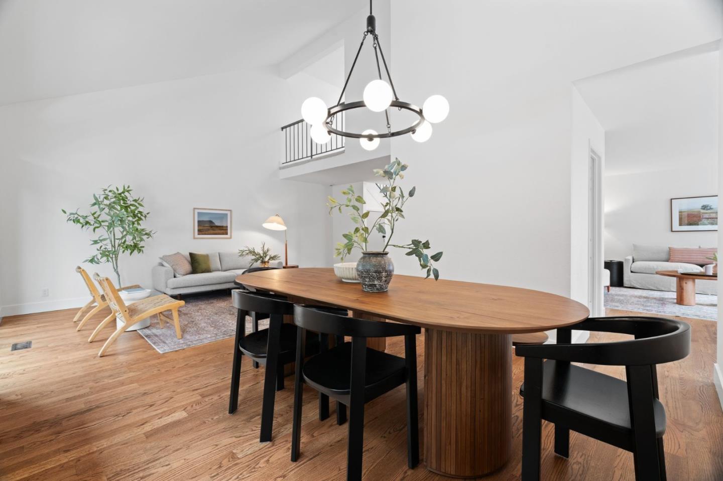 Detail Gallery Image 11 of 37 For 1657 Sugarloaf Dr, San Mateo,  CA 94403 - 3 Beds | 2/1 Baths