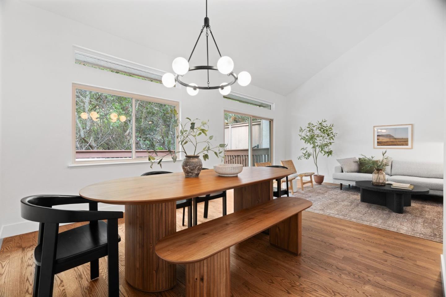 Detail Gallery Image 12 of 37 For 1657 Sugarloaf Dr, San Mateo,  CA 94403 - 3 Beds | 2/1 Baths