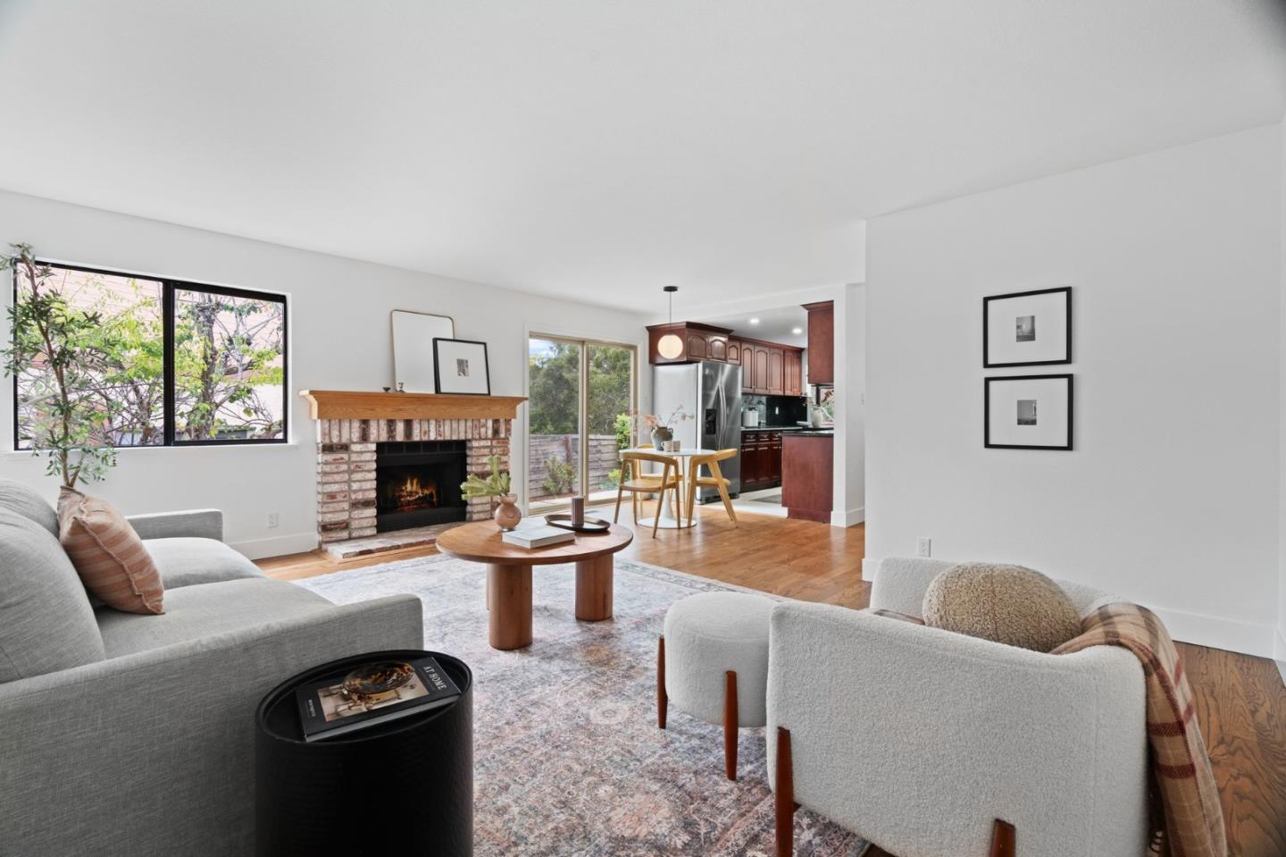 Detail Gallery Image 14 of 37 For 1657 Sugarloaf Dr, San Mateo,  CA 94403 - 3 Beds | 2/1 Baths