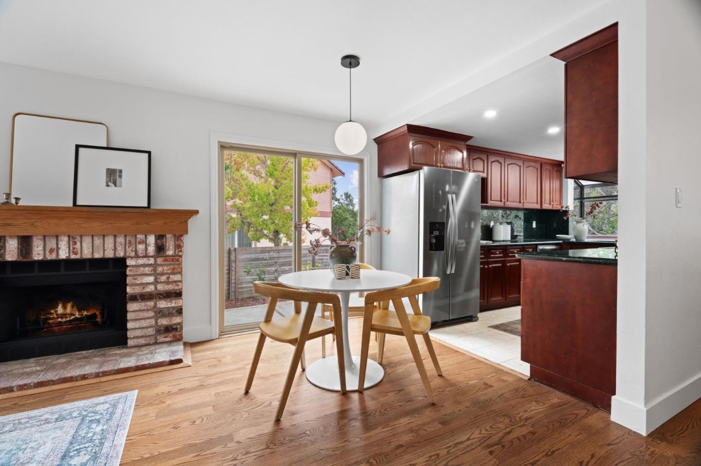 Detail Gallery Image 16 of 37 For 1657 Sugarloaf Dr, San Mateo,  CA 94403 - 3 Beds | 2/1 Baths