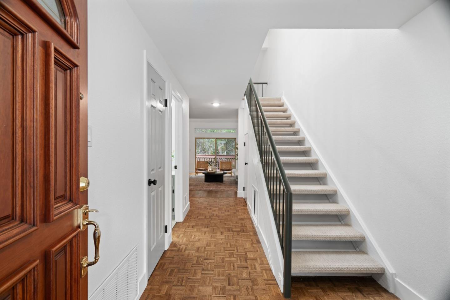 Detail Gallery Image 3 of 37 For 1657 Sugarloaf Dr, San Mateo,  CA 94403 - 3 Beds | 2/1 Baths