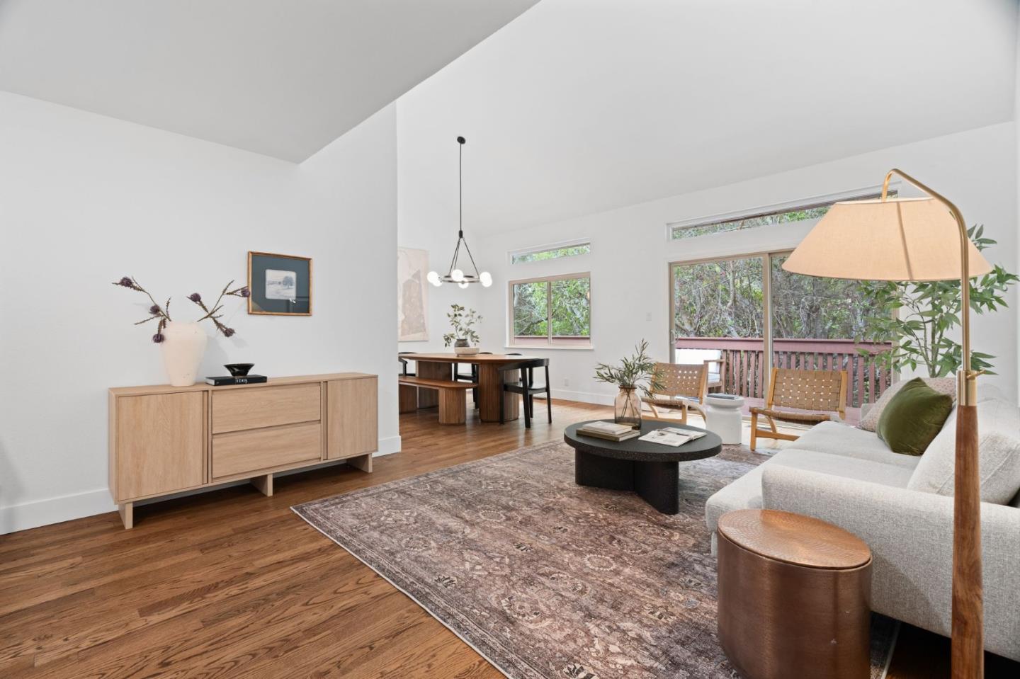 Detail Gallery Image 4 of 37 For 1657 Sugarloaf Dr, San Mateo,  CA 94403 - 3 Beds | 2/1 Baths