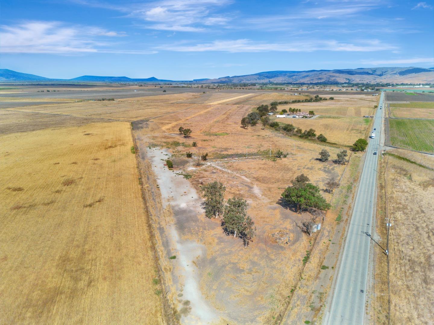 Detail Gallery Image 2 of 12 For 4000 San Felipe Rd, Hollister,  CA 95023 - – Beds | – Baths