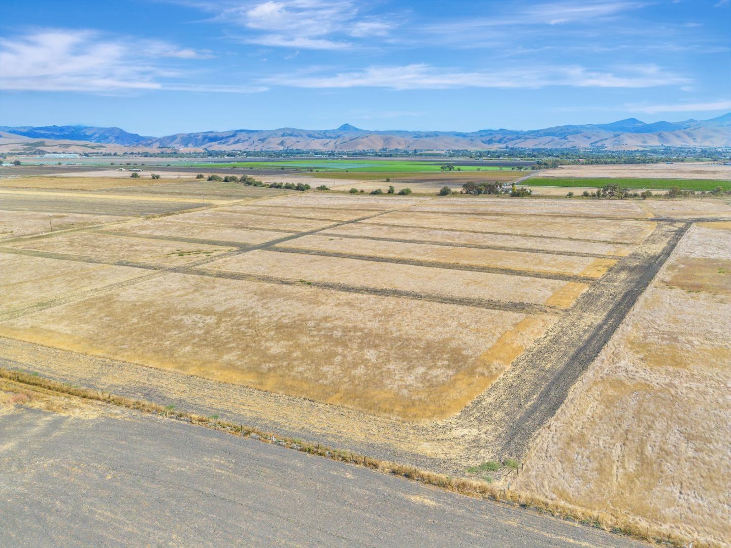 Detail Gallery Image 3 of 12 For 4000 San Felipe Rd, Hollister,  CA 95023 - – Beds | – Baths