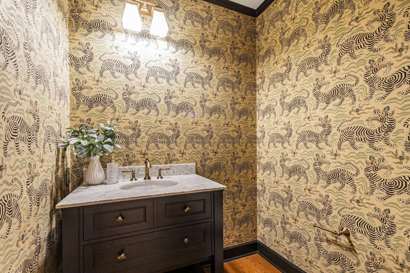 Detail Gallery Image 33 of 44 For 326 Addison Ave, Palo Alto,  CA 94301 - 4 Beds | 4/1 Baths