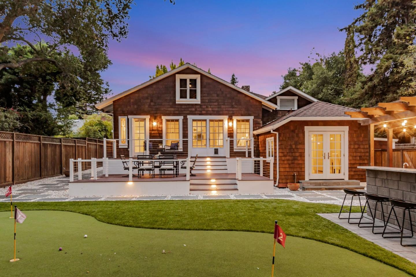 Detail Gallery Image 34 of 44 For 326 Addison Ave, Palo Alto,  CA 94301 - 4 Beds | 4/1 Baths