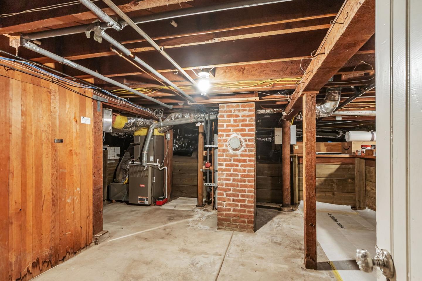 Detail Gallery Image 39 of 44 For 326 Addison Ave, Palo Alto,  CA 94301 - 4 Beds | 4/1 Baths