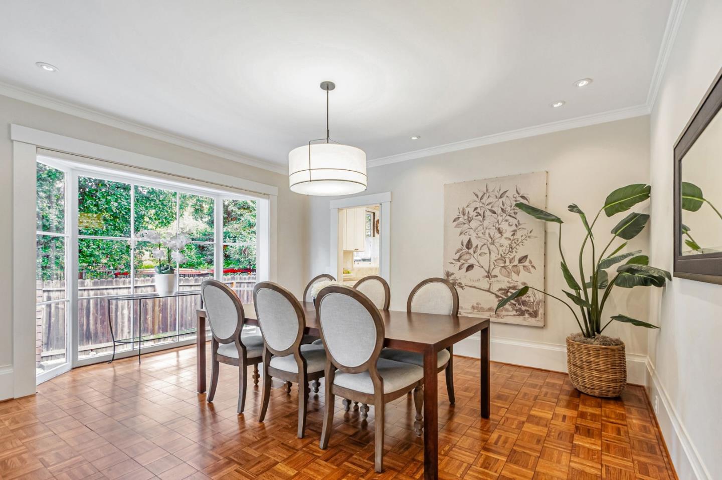 Detail Gallery Image 8 of 44 For 326 Addison Ave, Palo Alto,  CA 94301 - 4 Beds | 4/1 Baths