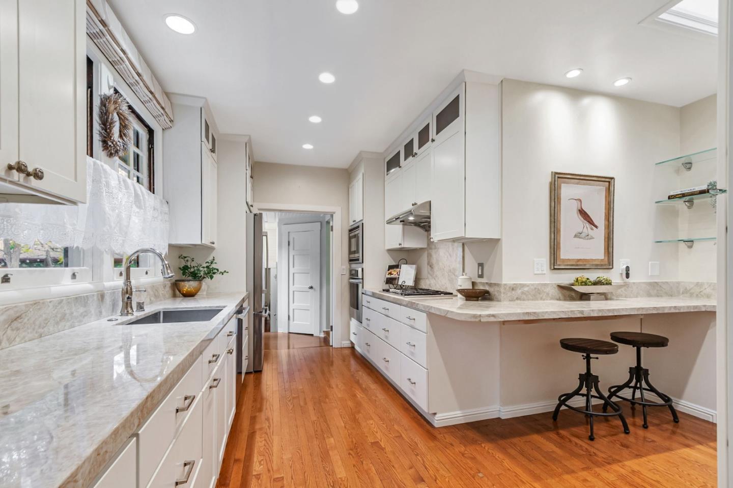 Detail Gallery Image 9 of 44 For 326 Addison Ave, Palo Alto,  CA 94301 - 4 Beds | 4/1 Baths