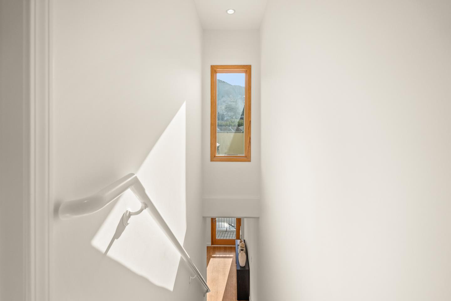 Detail Gallery Image 17 of 48 For 1 San Bruno Ave #N,  Brisbane,  CA 94005 - 1 Beds | 1/1 Baths