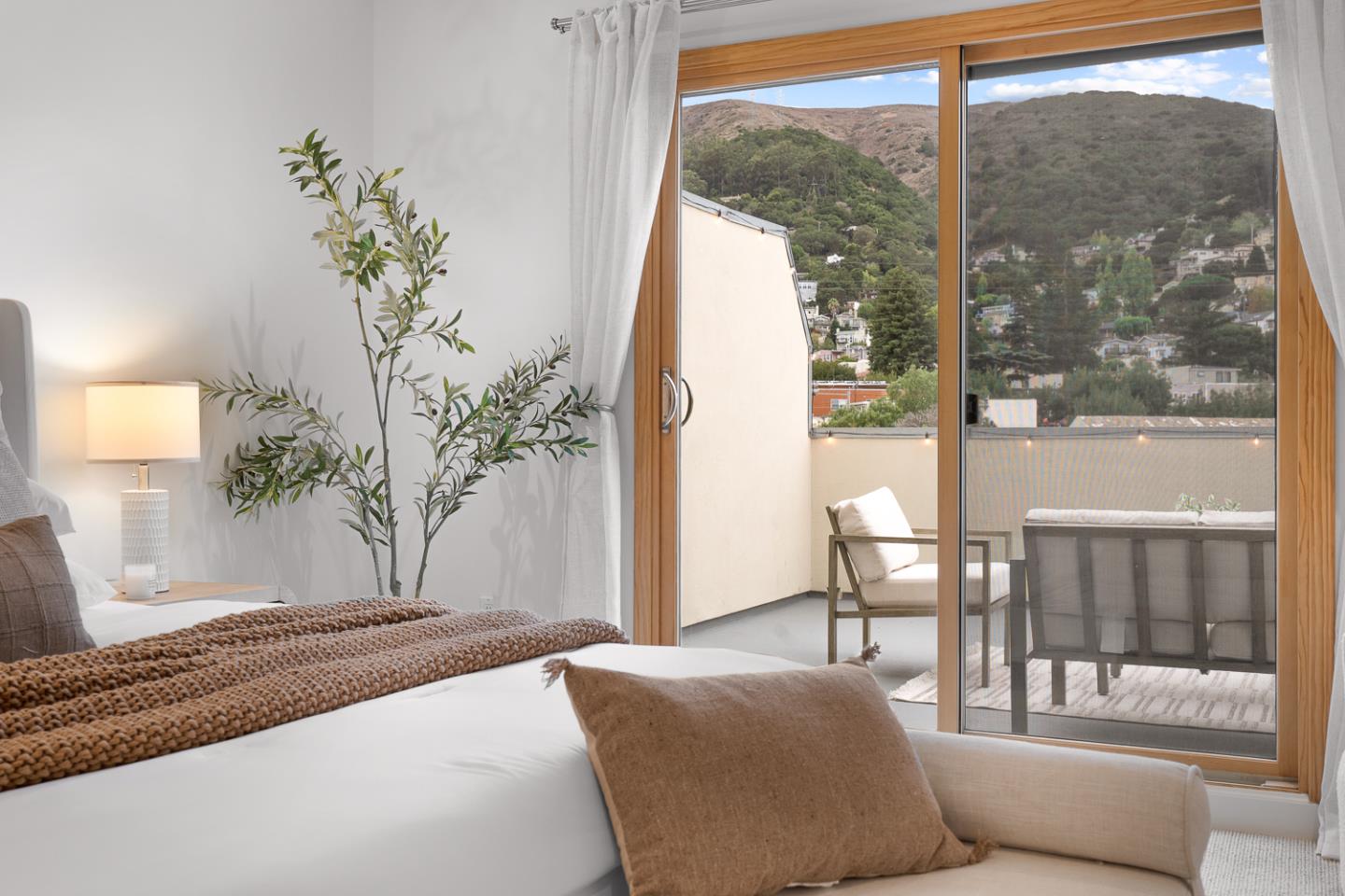 Detail Gallery Image 26 of 48 For 1 San Bruno Ave #N,  Brisbane,  CA 94005 - 1 Beds | 1/1 Baths