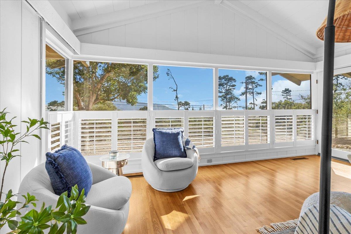 Detail Gallery Image 11 of 39 For 3721 Raymond Way, Carmel,  CA 93923 - 2 Beds | 2 Baths