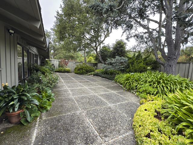 Detail Gallery Image 5 of 39 For 3721 Raymond Way, Carmel,  CA 93923 - 2 Beds | 2 Baths