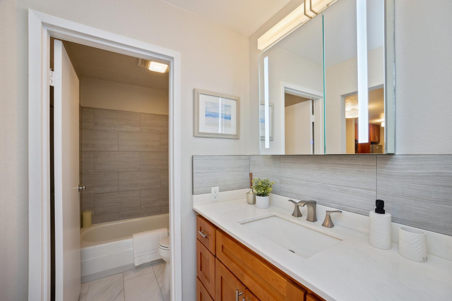 Detail Gallery Image 25 of 41 For 359 Half Moon Ln #113,  Daly City,  CA 94015 - 1 Beds | 1 Baths