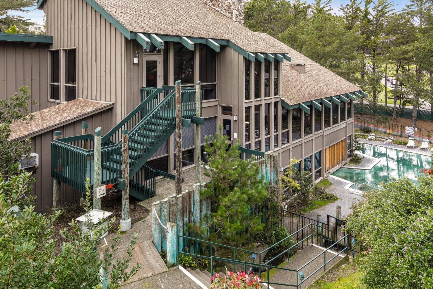 Detail Gallery Image 4 of 41 For 359 Half Moon Ln #113,  Daly City,  CA 94015 - 1 Beds | 1 Baths