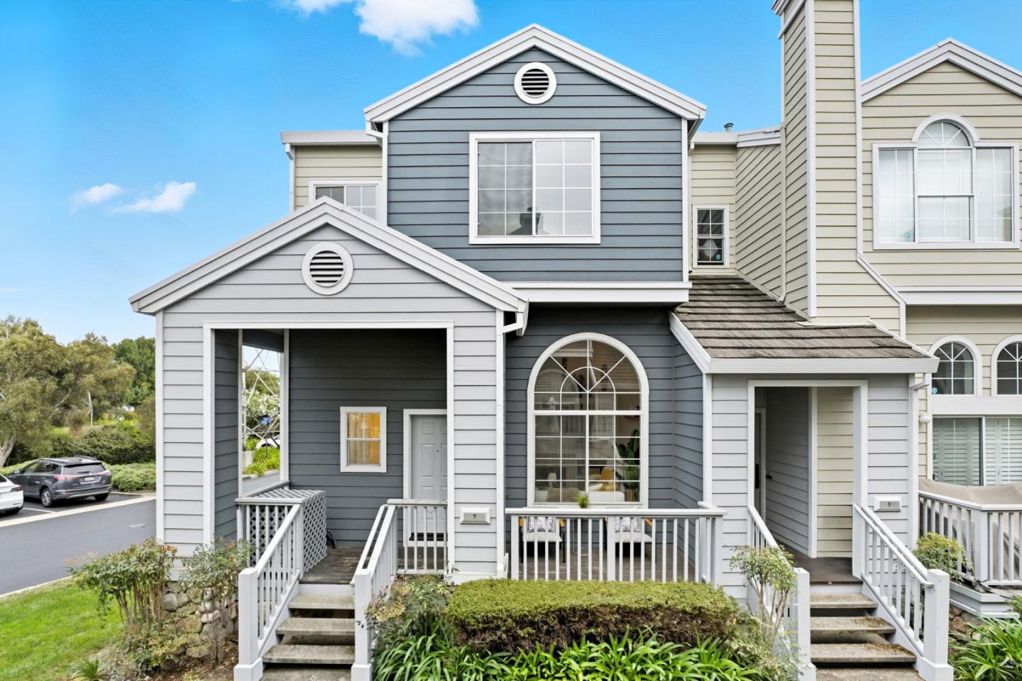 Front Image Thumbnail for ML82023589