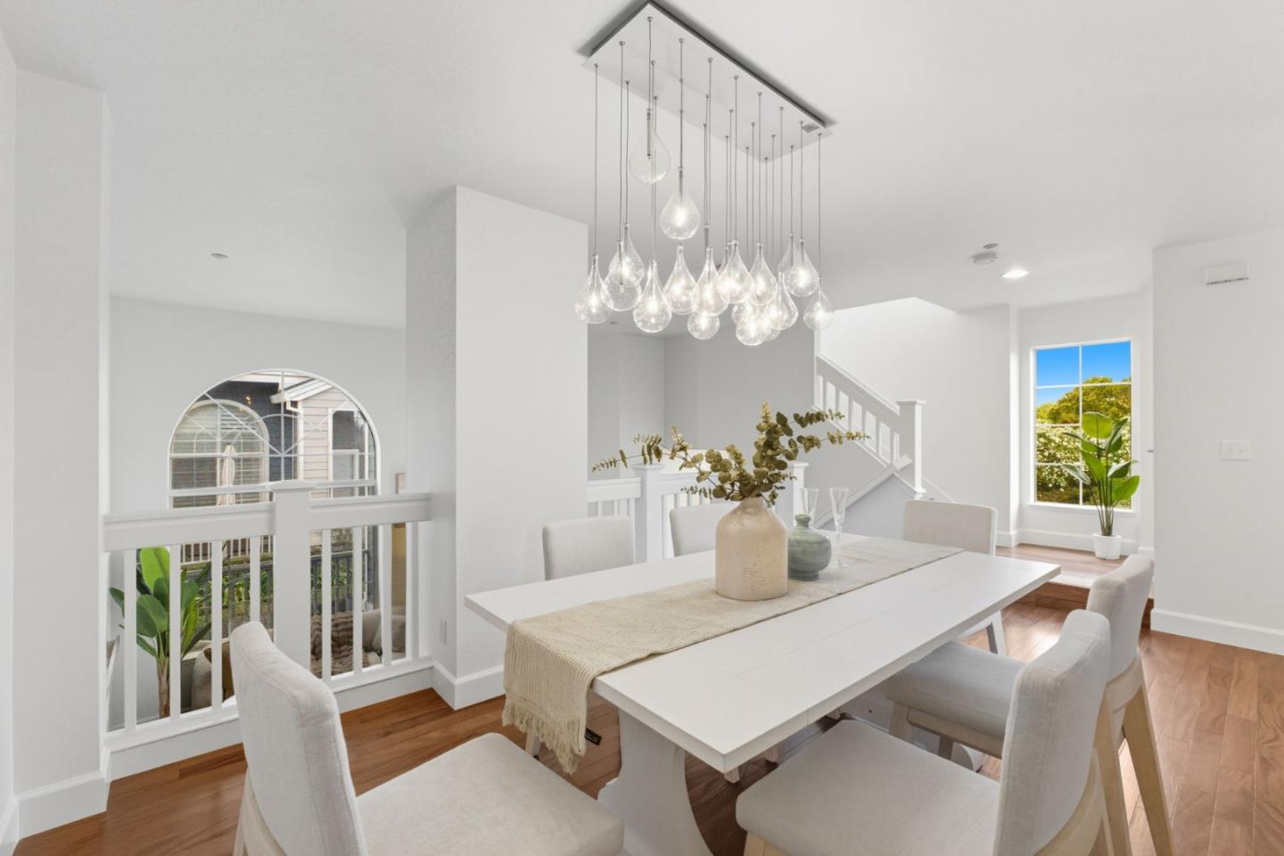 Detail Gallery Image 10 of 35 For 7 Chart Ln, Redwood City,  CA 94065 - 3 Beds | 2/1 Baths